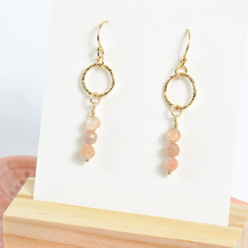 Zonnesteen oorbellen hangertjes