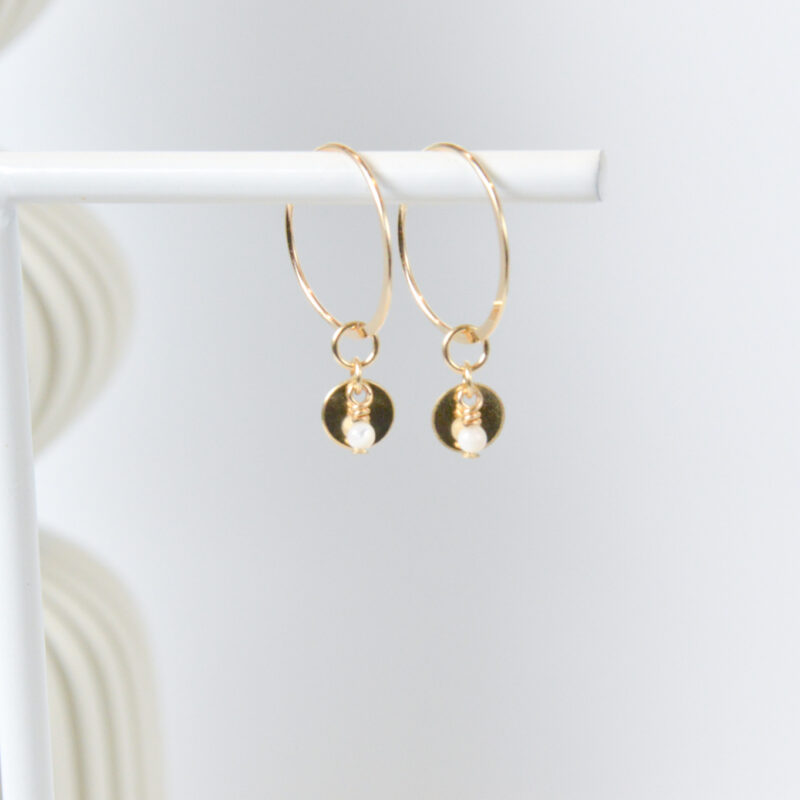 Parelmoer oorbellen ringetjes